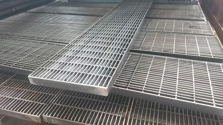 私たちは有名なドイツの排水システム会社と協力を始めました